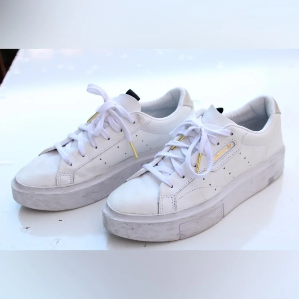 Adidas Sleek sneakers